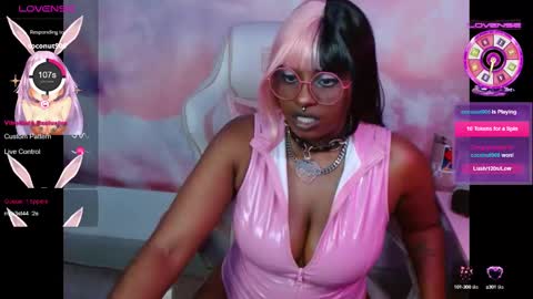 Snapshot of pixiebob25 chatting on October 12, 3:16 am Thekawaiidomme online show from October 12, 3:16 am