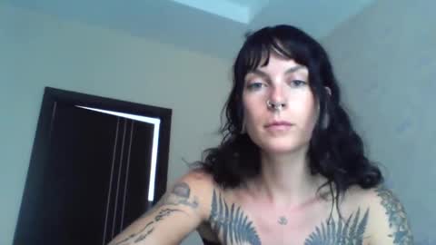 pixiecatfairy online show from March 5, 8:32 am