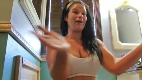 Snapshot of pixieluxxx chatting on April 28, 2:11 pm PixieLuxXx online show from April 28, 2:11 pm