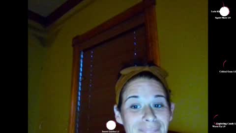 Snapshot of pixieluxxx chatting on May 11, 10:54 am PixieLuxXx online show from May 11, 10:54 am