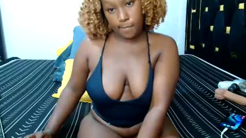 pixietease1 online show from July 17, 10:25 pm