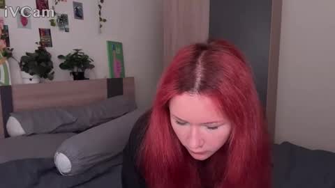 Snapshot of pixieyes0n chatting on February 13, 2:07 am Daryl online show from February 13, 2:07 am