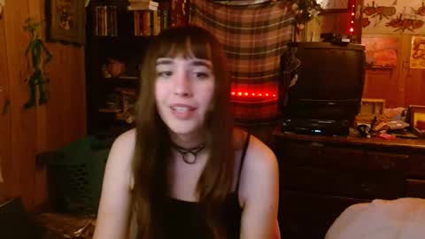 Snapshot of pixinun chatting on January 17, 5:21 am Izzy online show from January 17, 5:21 am