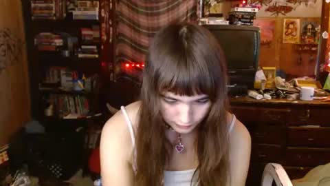 Snapshot of pixinun chatting on September 17, 4:41 pm Izzy online show from September 17, 4:41 pm