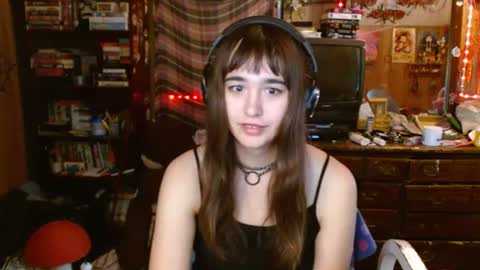 Snapshot of pixinun chatting on September 18, 4:53 pm Izzy online show from September 18, 4:53 pm