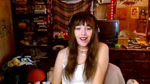 Izzy online show from October 23, 8:07 pm