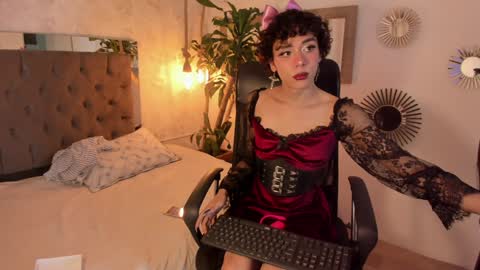 Snapshot of pixy_20 chatting on January 21, 4:21 am cris online show from January 21, 4:21 am