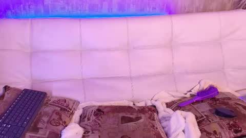 cris online show from March 4, 10:21 am