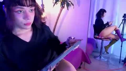 Snapshot of pixy_20 chatting on July 14, 12:11 pm cris online show from July 14, 12:11 pm