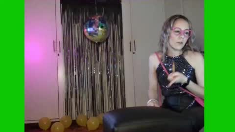 Lynn online show from February 18, 2:06 pm