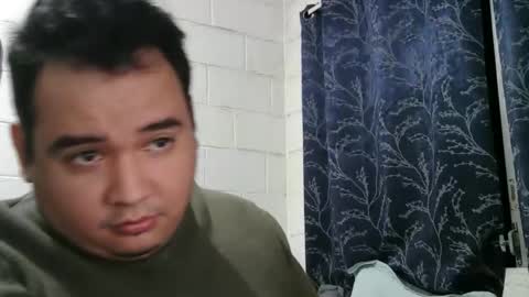 Snapshot of pjrgg77 chatting on February 3, 1:15 am Pablo online show from February 3, 1:15 am