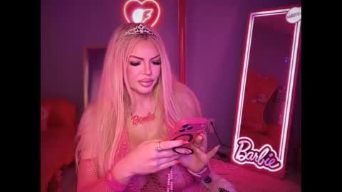 Snapshot of plasticfuckdoll chatting on September 24, 10:57 pm Dumb bimbo fuck doll online show from September 24, 10:57 pm