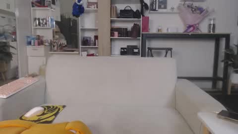 Snapshot of plasticgirll chatting on February 21, 9:00 pm plasticgirll online show from February 21, 9:00 pm