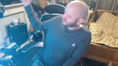 playboy_horny online show from December 15, 11:20 pm