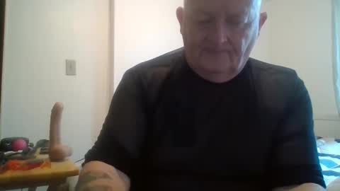 Snapshot of playboychas chatting on June 2, 1:29 am chaz online show from June 2, 1:29 am