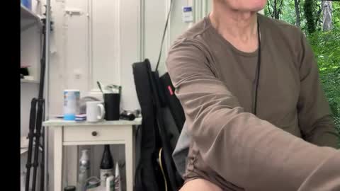 STC online show from March 6, 6:37 pm