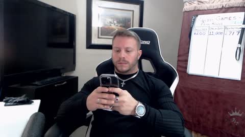 Player online show from December 5, 5:06 pm