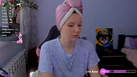 Snapshot of playful_mary chatting on June 21, 8:17 am Masha online show from June 21, 8:17 am