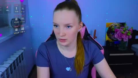 Snapshot of playful_mary chatting on July 9, 8:24 pm Masha online show from July 9, 8:24 pm