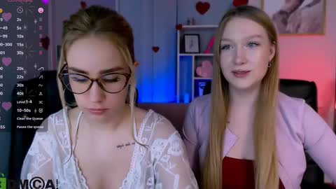 Sophie online show from March 12, 8:31 pm