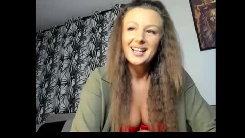 Snapshot of playfulaudrey chatting on June 3, 8:03 pm PlayfulAudrey online show from June 3, 8:03 pm