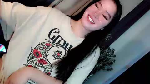 kate online show from April 2, 1:47 am