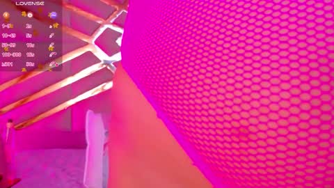 Snapshot of playfulcurvymommy chatting on October 14, 11:16 pm Scarlett online show from October 14, 11:16 pm