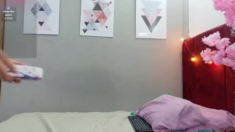 Snapshot of playfuljust_18 chatting on June 7, 7:50 pm SAMARA online show from June 7, 7:50 pm