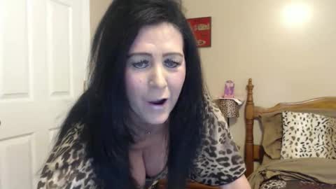 Snapshot of playfulkitten17 chatting on May 26, 2:57 pm playfulkitten17 online show from May 26, 2:57 pm