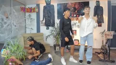   online show from October 24, 11:23 pm