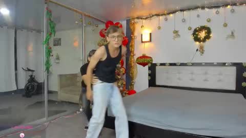   online show from December 4, 11:02 pm