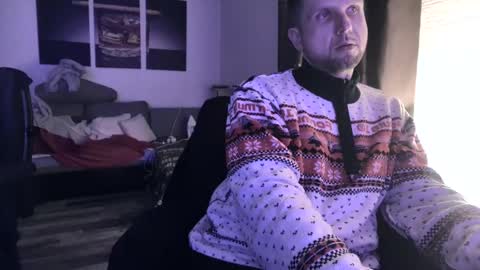 Snapshot of plboy23 chatting on December 23, 6:27 pm Hello ask me  . Im glad  to see you here in my room. Welcome PVT is open online show from December 23, 6:27 pm
