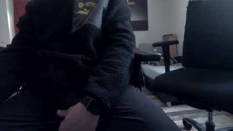 Snapshot of plboy23 chatting on October 19, 11:11 am Hello ask me  . Im glad  to see you here in my room. Welcome PVT is open online show from October 19, 11:11 am