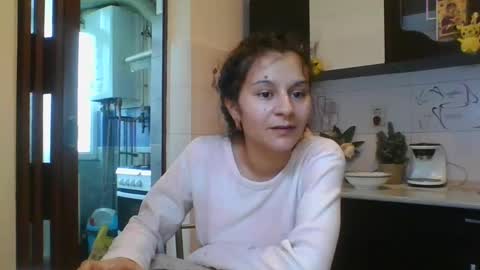 Snapshot of pleas3s_sweet chatting on February 24, 5:22 am pleas3s_sweet online show from February 24, 5:22 am