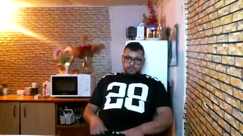 Snapshot of pleas3s_sweet chatting on February 15, 9:08 am pleas3s_sweet online show from February 15, 9:08 am