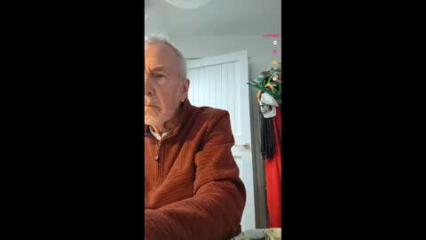 Snapshot of pleasedominateme chatting on February 1, 3:43 pm Pleasedominateme online show from February 1, 3:43 pm