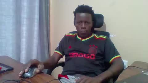 Snapshot of pleasure_tee chatting on October 29, 10:39 am pleasure_tee online show from October 29, 10:39 am