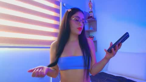 JUAN AND JULI online show from January 11, 9:53 pm