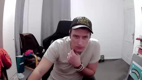 plkrisztian online show from March 6, 11:56 pm