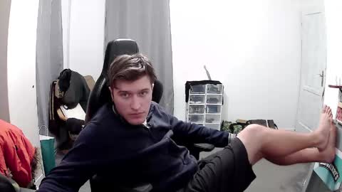 plkrisztian online show from April 14, 12:05 am