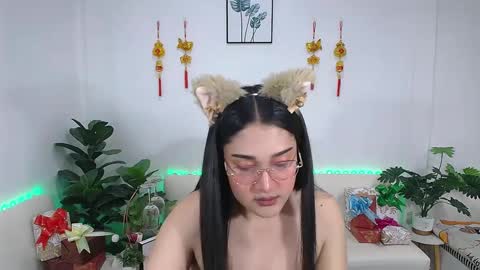 Ploysai online show from February 7, 7:40 am