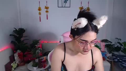 Ploysai online show from March 5, 2:57 am