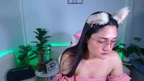 Ploysai online show from October 29, 2:25 am