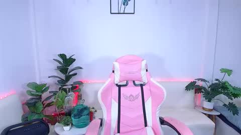 Ploysai online show from November 9, 7:06 am