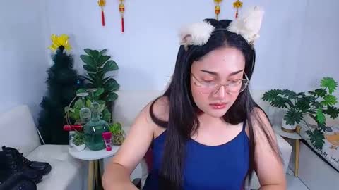 Ploysai online show from February 2, 8:02 am