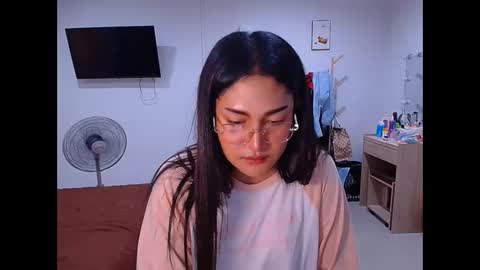 Ploysai online show from February 21, 8:48 am