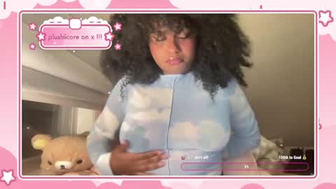 Snapshot of plushicore chatting on August 1, 2:55 am stariette online show from August 1, 2:55 am