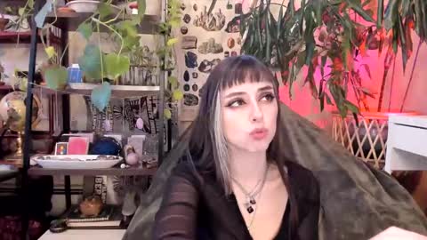 Snapshot of pluto_astrology chatting on December 7, 9:00 pm Goddess Pluto online show from December 7, 9:00 pm