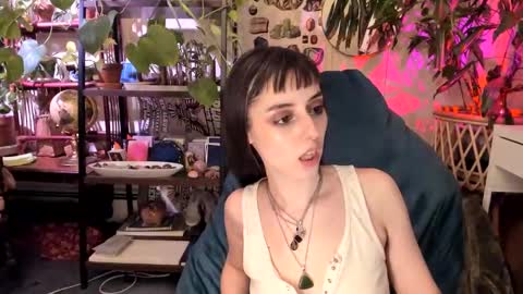 Snapshot of pluto_astrology chatting on January 9, 11:02 pm Goddess Pluto online show from January 9, 11:02 pm