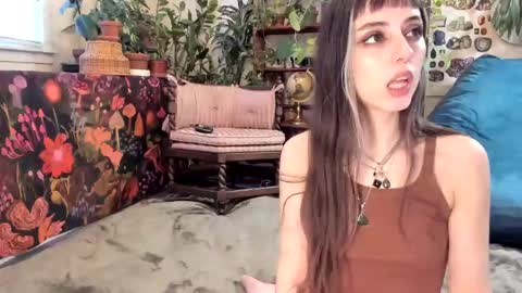 Snapshot of pluto_astrology chatting on January 10, 7:21 pm Goddess Pluto online show from January 10, 7:21 pm